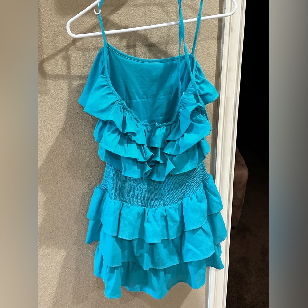 Super flattering teal romper! - Picture 2 of 4
